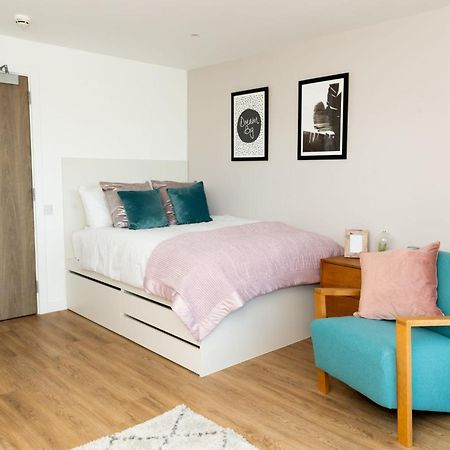 Chic Apartments And Studios At The Point In Aberdeen Exteriör bild