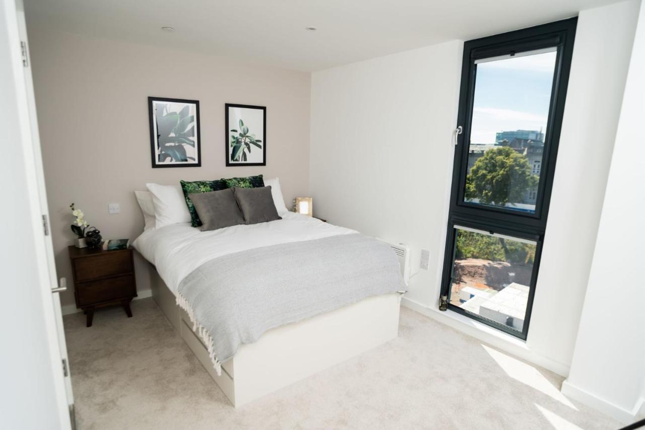 Chic Apartments And Studios At The Point In Aberdeen Exteriör bild
