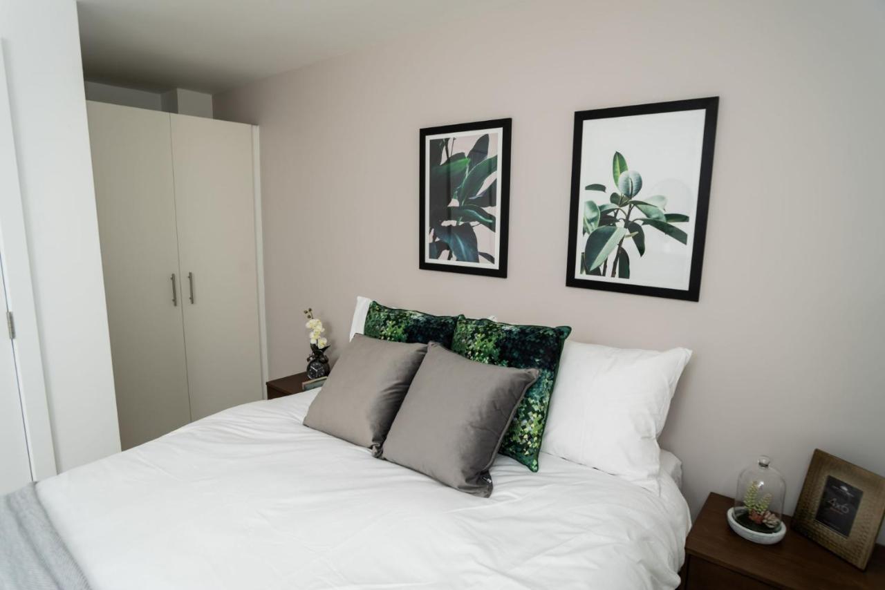 Chic Apartments And Studios At The Point In Aberdeen Exteriör bild