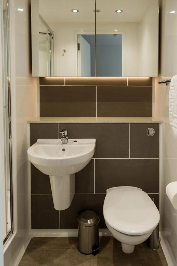 Chic Apartments And Studios At The Point In Aberdeen Exteriör bild