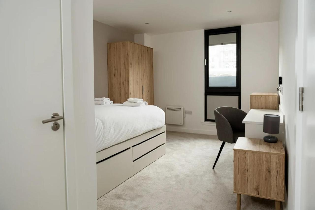 Chic Apartments And Studios At The Point In Aberdeen Exteriör bild