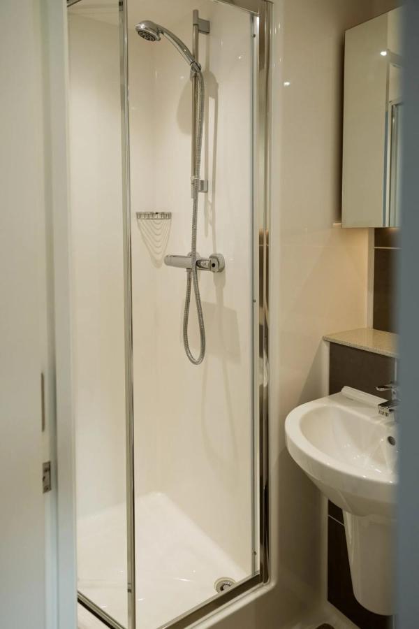 Chic Apartments And Studios At The Point In Aberdeen Exteriör bild