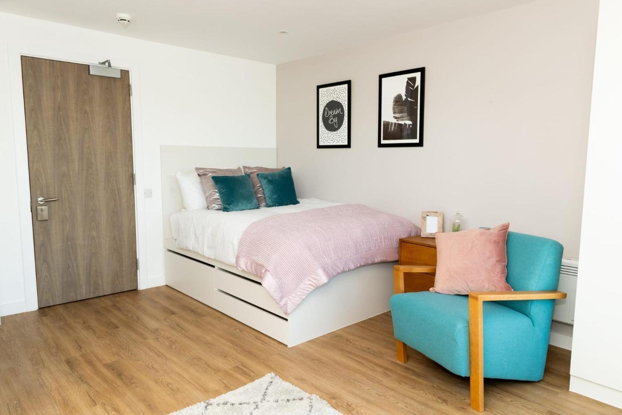 Chic Apartments And Studios At The Point In Aberdeen Exteriör bild